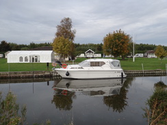 P2012DSC03668	A moored boat at Clayhithe.