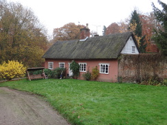 P2012DSC04284	A cottage near Rivers Hall.