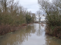 P2012DSC04417	The flooded Twyford Road.