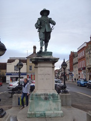 P2017DSC07211	A statue of Cromwell in St Ives.