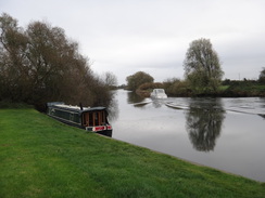 P2017DSC07233	The river outside The Old Ferry Boat Inn.