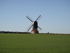 P2018DSC07513	Stevington windmill.