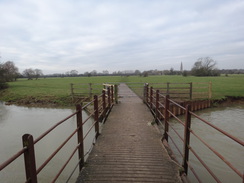 P2018DSC07626	The footbridge over the Great Ouse to the east of Olney.