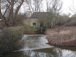 P2018DSC08141	The pumping station beside the B1050.