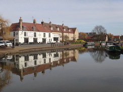 P2018DSC08409	Ely riverside.