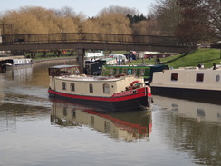 P2018DSC08415	A boat on the river in Ely.