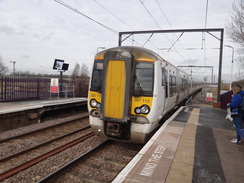 P2018DSC08511	A train arriving at Littleport station.