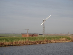 P2018DSC08550	A wind turbine beside the pumping station of the New Ten Mile Drain.