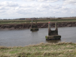 P2018DSC08664	Navigation piers in the river.