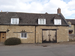 P2018DSC08876	Houses in Yarwell.