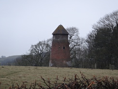 P2018DSC08900	Newnham Windmill.