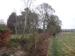 P2018DSC08914	The first few yards of the Nene Way in Badby.