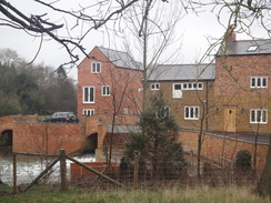 P2018DSC08991	Heyford Mill.