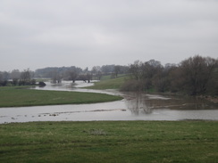 P2018DSC09251	The flooded Nene to the west of Polebrook.