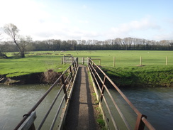 P2018DSC09671	The footbridge over the Welland in Barrowden.