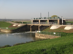 P2018DSC09864	The weir over the Nene near Weston Favell lock.