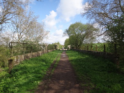 P2018DSC00098	Following the old railway south towards Kelmarsh.