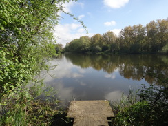 P2018DSC00216	A lake in a park in Higham Ferrers.