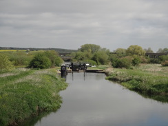 P2018DSC00225	The second footbridge over the Nene at Higham Ferrers.