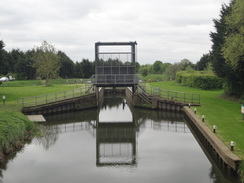 P2018DSC00278	Upper Ringstead Lock.