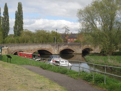 P2018DSC00338	The river bridge in Islip.