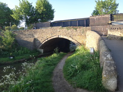 P2018DSC00389	The Oxford Canal by Heyford railway station.