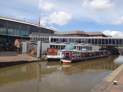 P2018DSC00479	The modern canalside in Banbury.