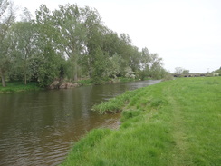 P2018DSC00867	Following the Nene downstream towards Ashton Lock.