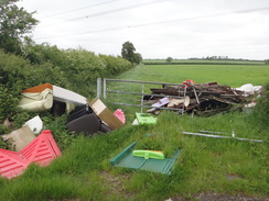 P2018DSC00946	Roadside furniture.