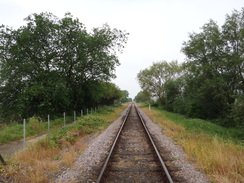 P2018DSC01086	Looking east along the railway line.