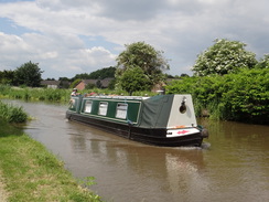 P2018DSC01652	A canal boat in Boughton.