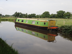 P2018DSC01747	A narrowboat beside the canal.