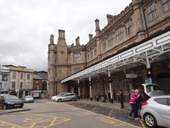 P2018DSC02091	Shrewsbury railway station.