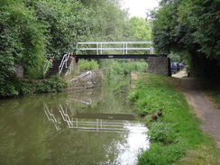 P2018DSC02252	Oxford Canal bridge 163 (Marsh Footbridge).