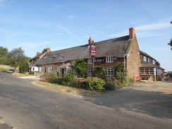 P2018DSC02402	A pub in Hellidon.