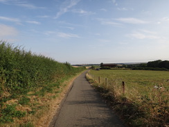 P2018DSC02405	The road between Hellidon and Lower Catesby.