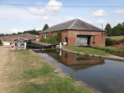 P2018DSC02464	A lock in Braunston.