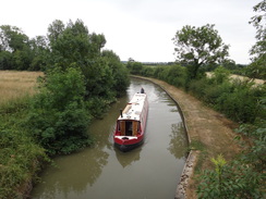 P2018DSC02805	The Grand Union Canal near the Hemplow Hills.