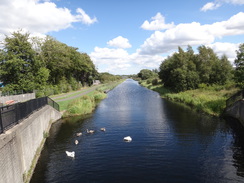 P2018DSC03103	A view along the canal.