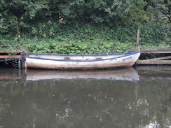 P2018DSC03280	A scruffy boat.