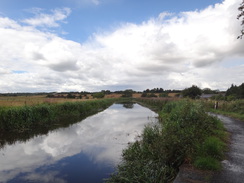 P2018DSC03362	The canal to the south of Broxburn.