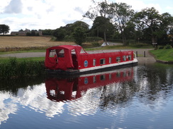 P2018DSC03418	A boat moored on the canal.