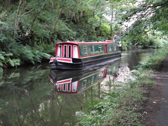 P2018DSC03524	A narrowboat near Glen Village.