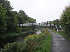 P2018DSC03787	A footbridge over the Spiers Wharf branch in North Kelvin.