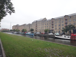 P2018DSC03818	Canalside buildings at Spiers Wharf.