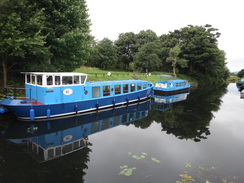 P2018DSC04055	Canal boats moored near Glasgow Bridge.