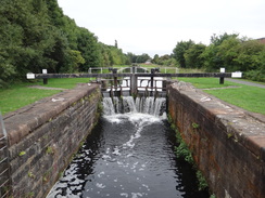 P2018DSC04137	A lock near Old Drumchapel.