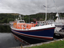 P2018DSC04214	An old lifeboat moored in Bowling Basin.