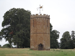 P2018DSC04367	Wroxton Dovecot.