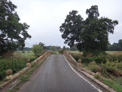 P2018DSC04679	Honington Bridge.